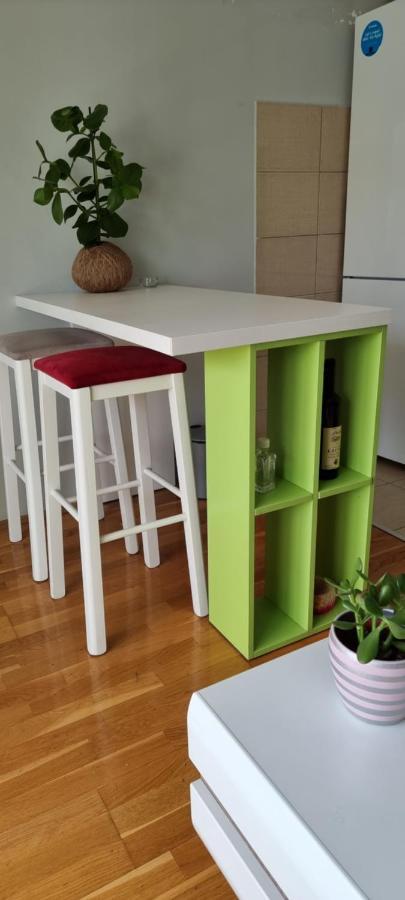 Naki Apartmani Подгорица Екстериор снимка