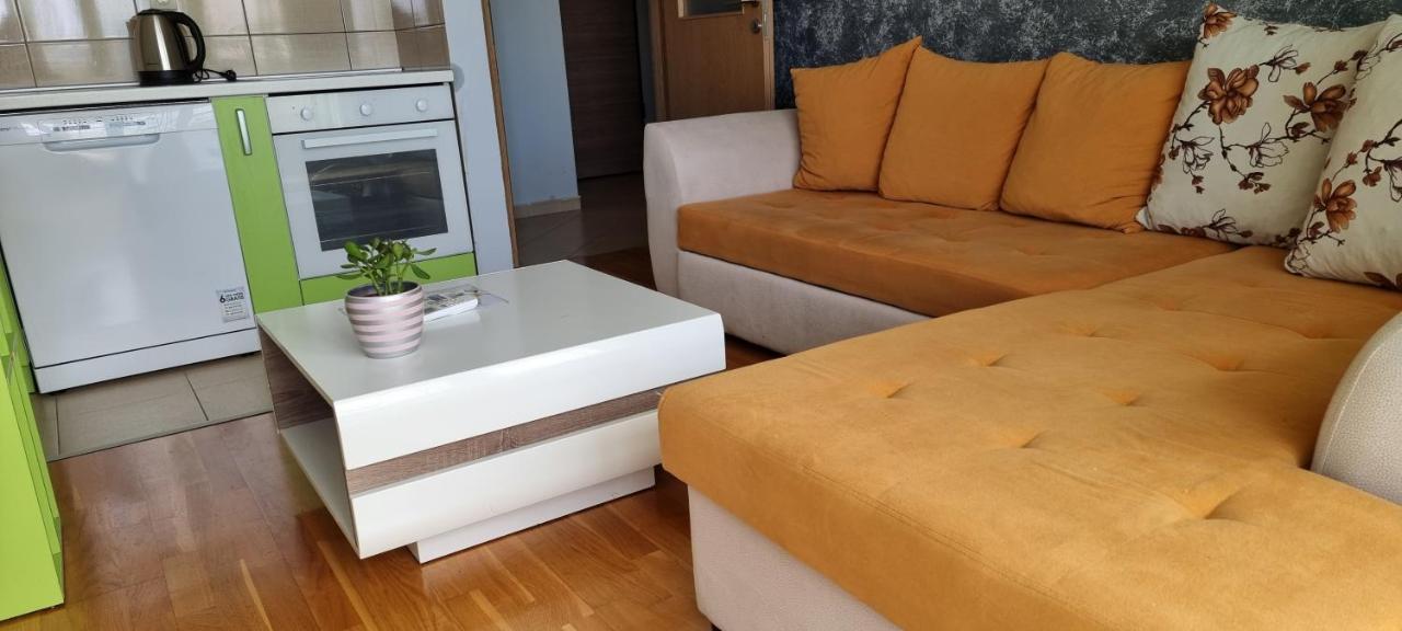 Naki Apartmani Подгорица Екстериор снимка