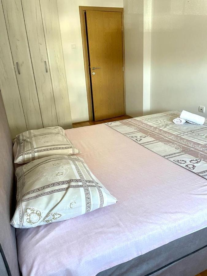 Naki Apartmani Подгорица Екстериор снимка