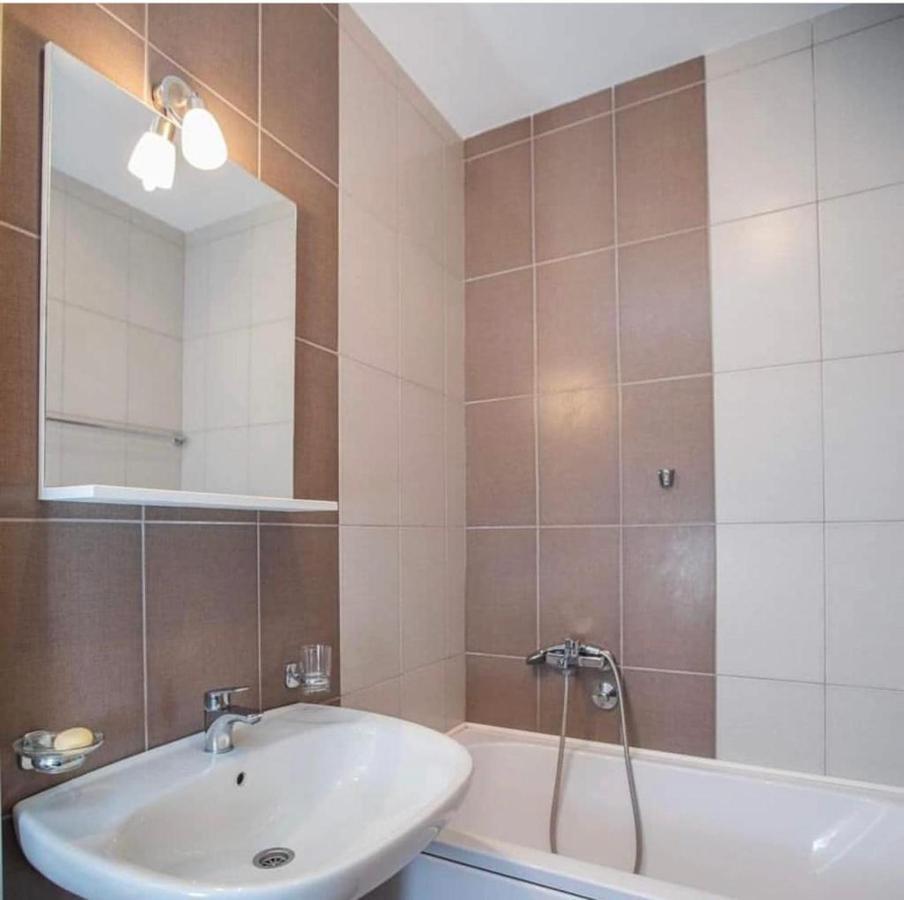 Naki Apartmani Подгорица Екстериор снимка