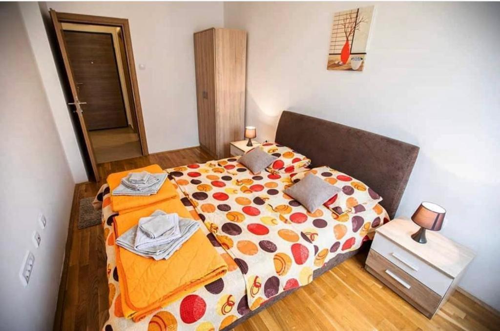 Naki Apartmani Подгорица Стая снимка