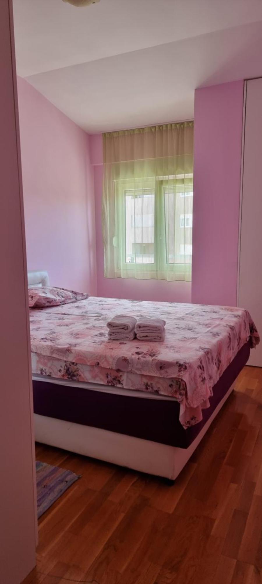 Naki Apartmani Подгорица Стая снимка
