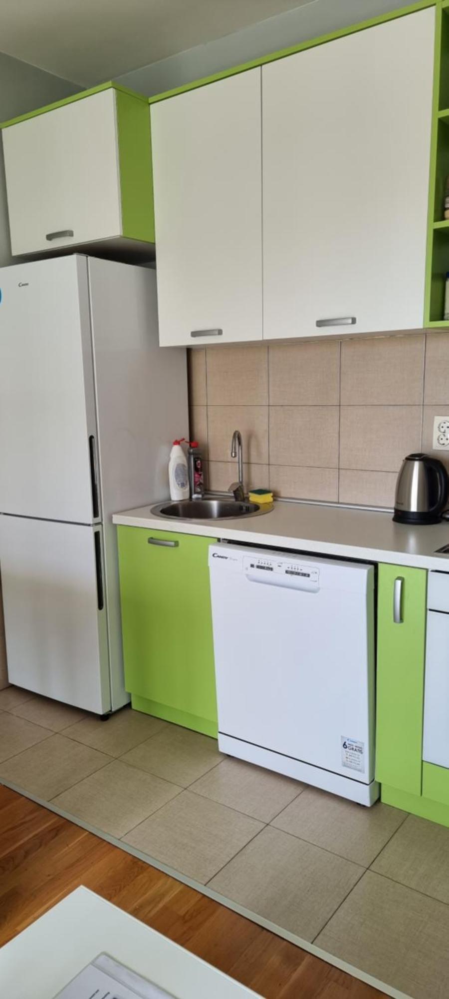 Naki Apartmani Подгорица Стая снимка