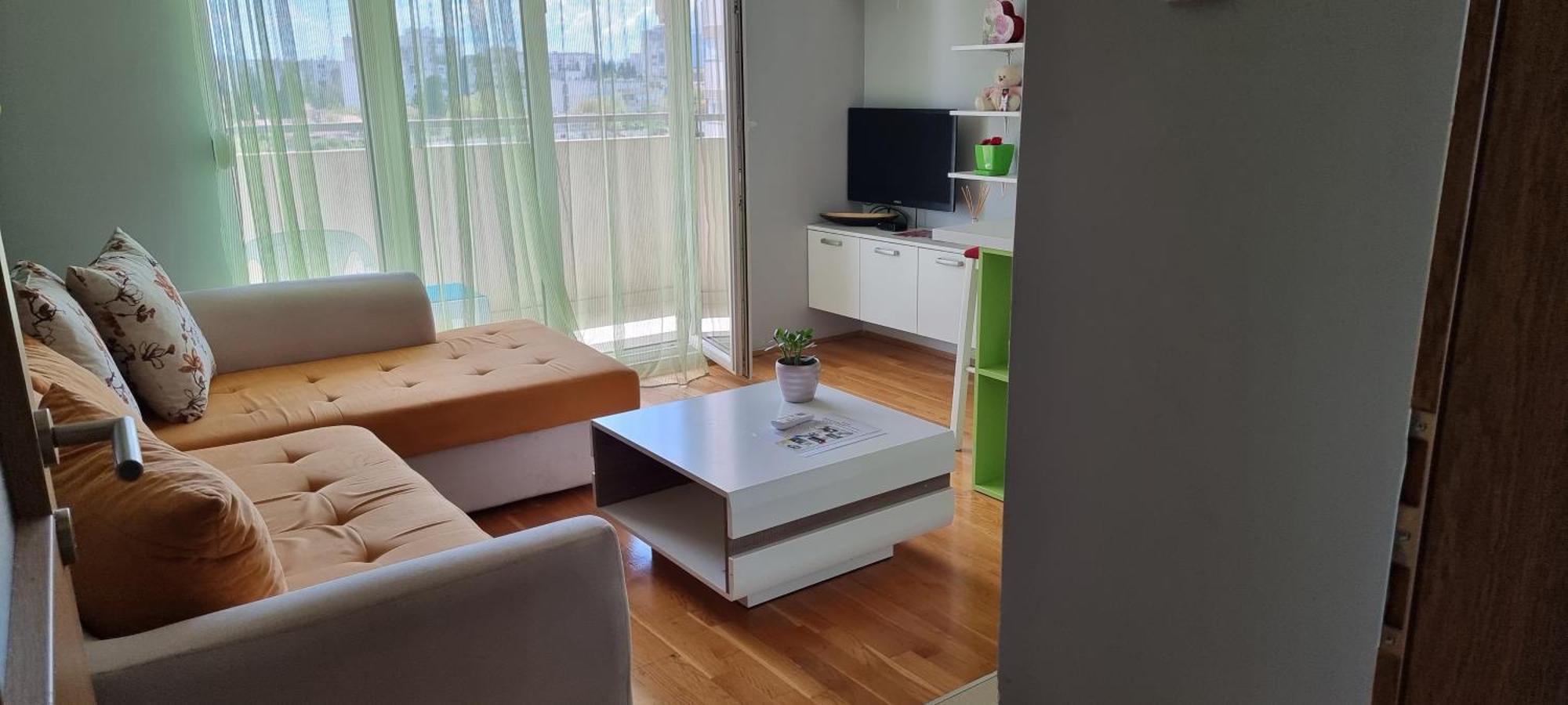 Naki Apartmani Подгорица Стая снимка